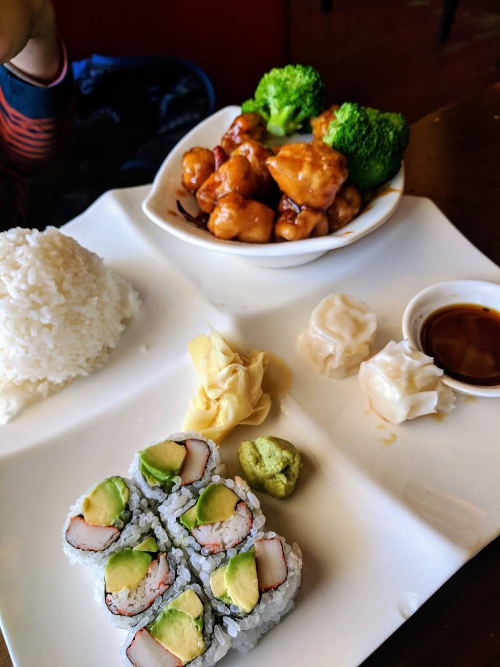 Kon Asian Bistro & Hibachi Grill | restaurant | 553 Main St, East Greenwich, RI 02818, USA | 4018869200 OR +1 401-886-9200