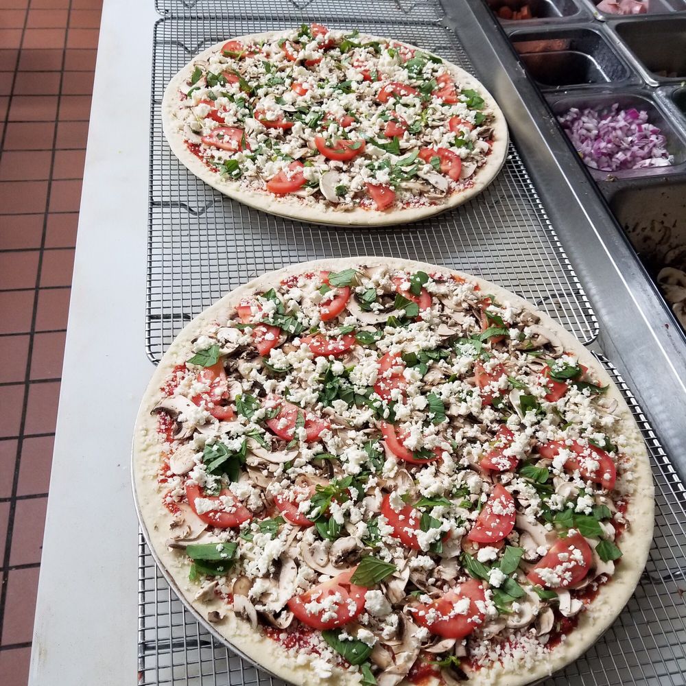 Pizza Man | meal delivery | 334 S Glenoaks Blvd, Burbank, CA 91502, USA | 8188431111 OR +1 818-843-1111