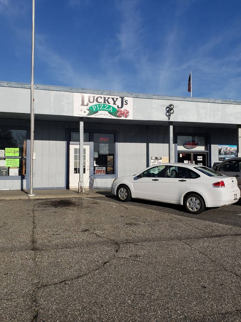 Lucky J’s Pizza | restaurant | 140 Harrison Ave, Auburn, CA 95603, USA | 5303205373 OR +1 530-320-5373