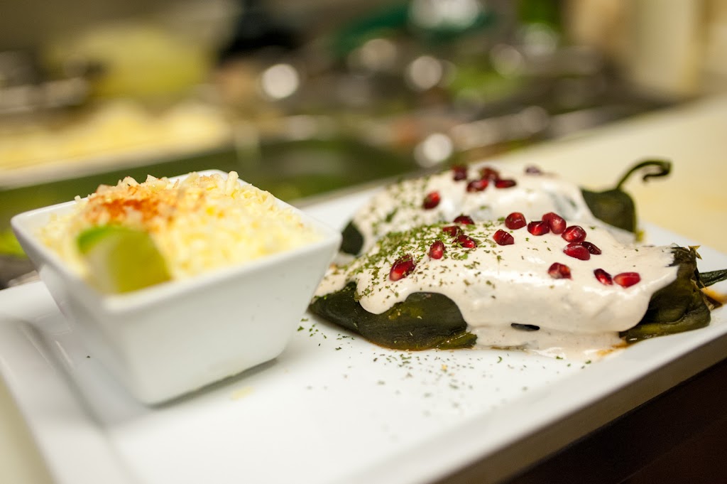 Molinos Cuisine Midtown | restaurant | 1064 N Waco Ave, Wichita, KS 67203, USA | 3169779336 OR +1 316-977-9336