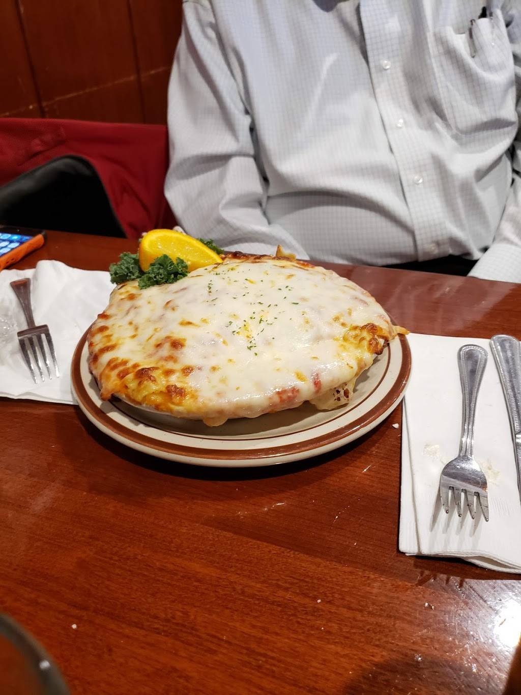 Lunardis Restaurant | restaurant | 102 E Kimberly Rd, Davenport, IA 52806, USA | 5633880001 OR +1 563-388-0001