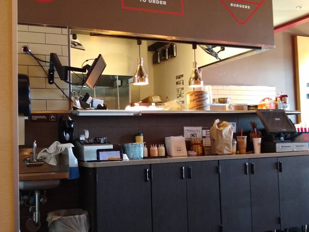 Smashburger | restaurant | 950 E Bell Rd Ste 130, Phoenix, AZ 85022, USA | 4803789060 OR +1 480-378-9060