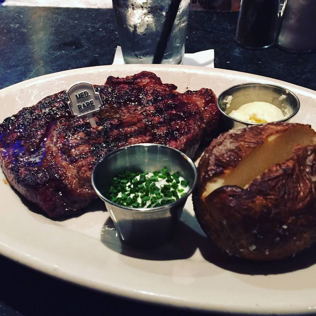 WR American Restaurant and Catering | restaurant | 2785 Lakeshore Dr, Corona, CA 92883, USA | 9516674203 OR +1 951-667-4203