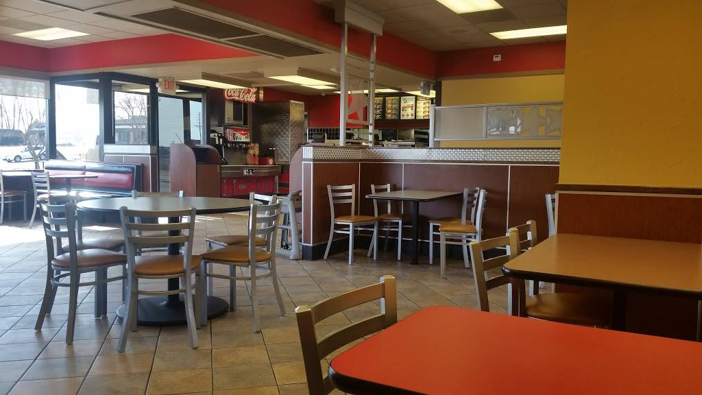 Hardees | restaurant | 8170 NW Prairie View Rd, Kansas City, MO 64151, USA | 8167418318 OR +1 816-741-8318