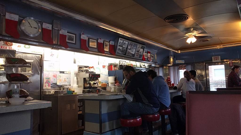 Dons Diner Inc | restaurant | 121 South St, Plainville, MA 02762, USA | 5086957036 OR +1 508-695-7036