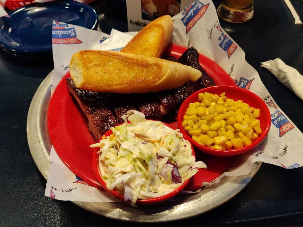 Bandanas Bar-B-Q | restaurant | 308 S 44th St, Mt Vernon, IL 62864, USA | 6183156550 OR +1 618-315-6550