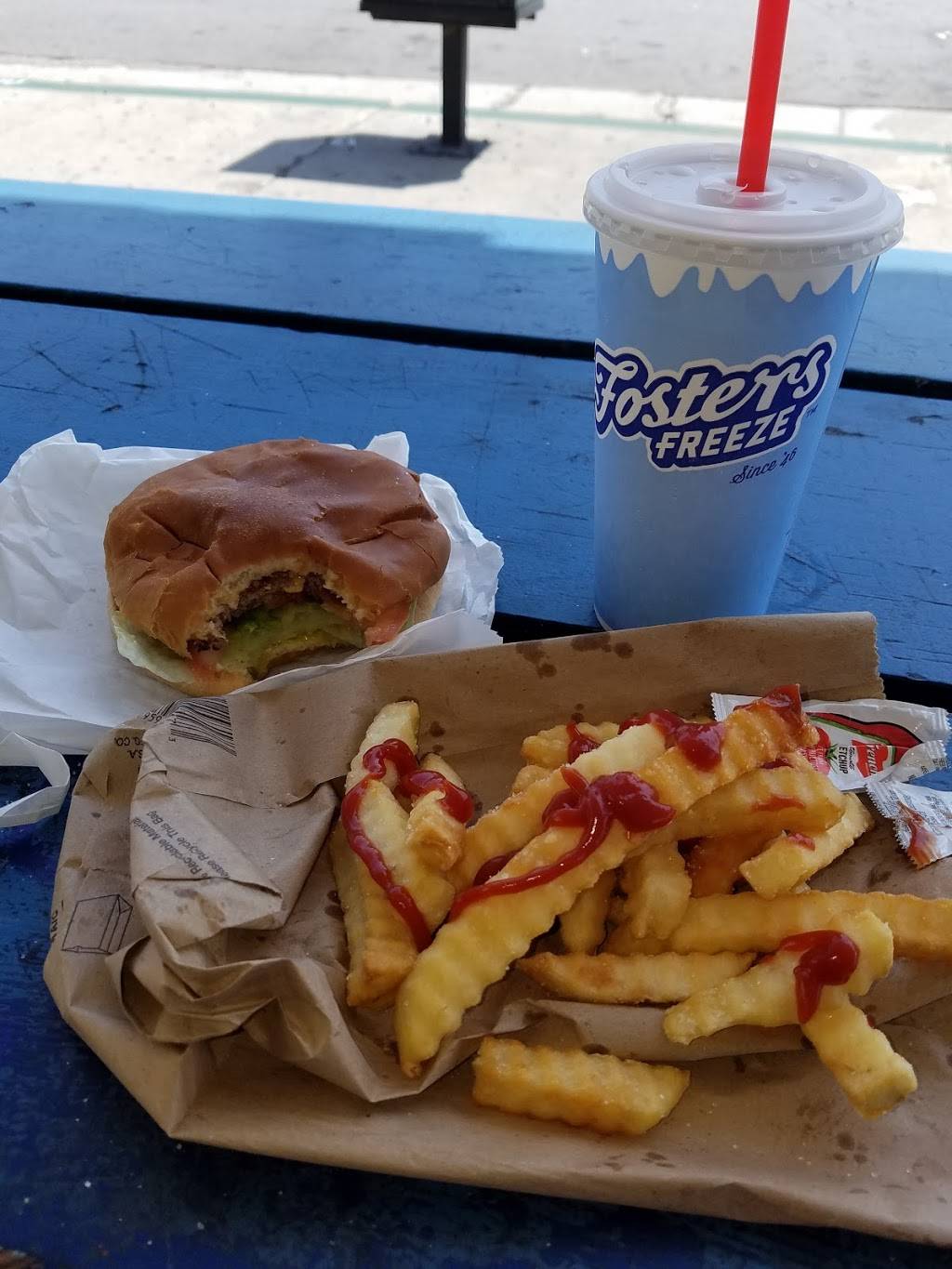 Fosters Freeze | restaurant | 999 South La Brea Ave, Inglewood, CA 90301, USA | 3106732967 OR +1 310-673-2967