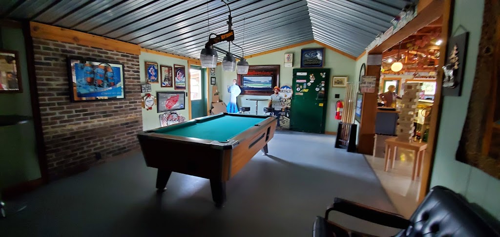 BuckHorn | restaurant | Trout Lake, MI 49793, USA | 9065693392 OR +1 906-569-3392