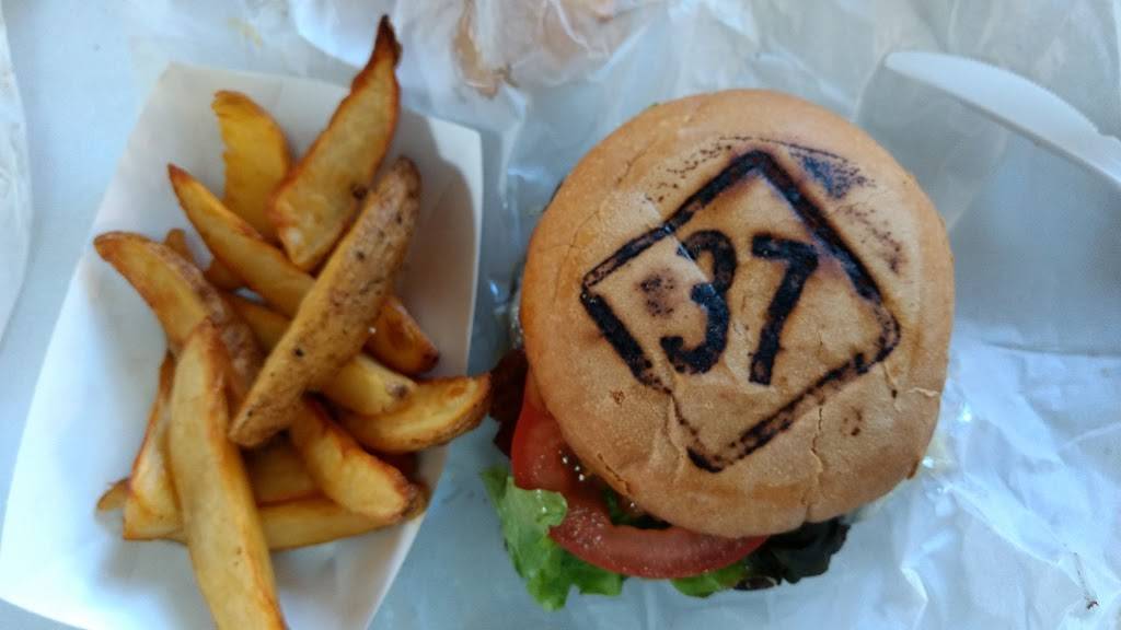 Olde 37 Patio & Grill | restaurant | 25 CT-37, New Fairfield, CT 06812, USA | 2037463700 OR +1 203-746-3700