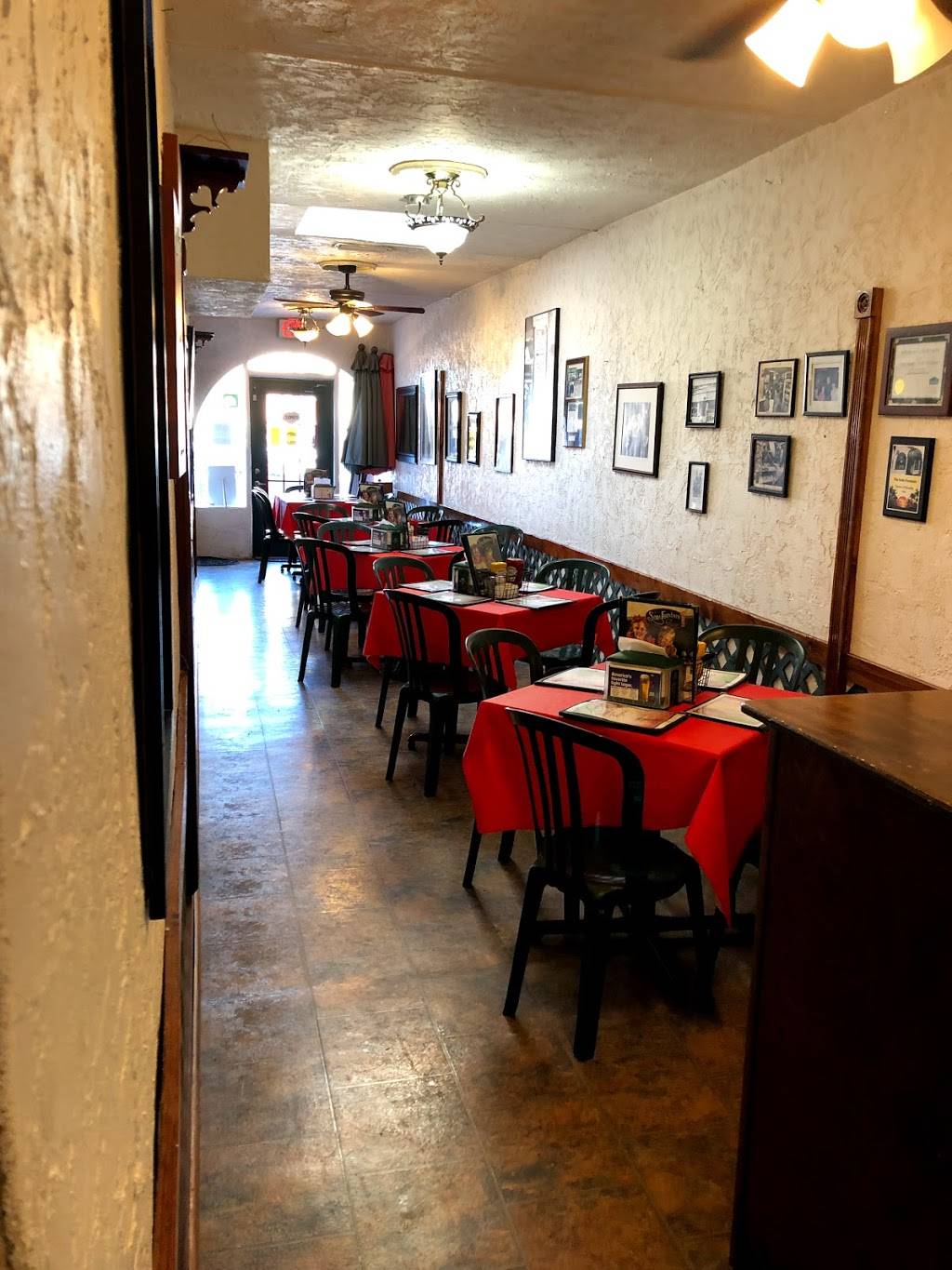 Vinnies Pizzeria | restaurant | 349 W Venice Ave, Venice, FL 34285, USA | 9414887600 OR +1 941-488-7600