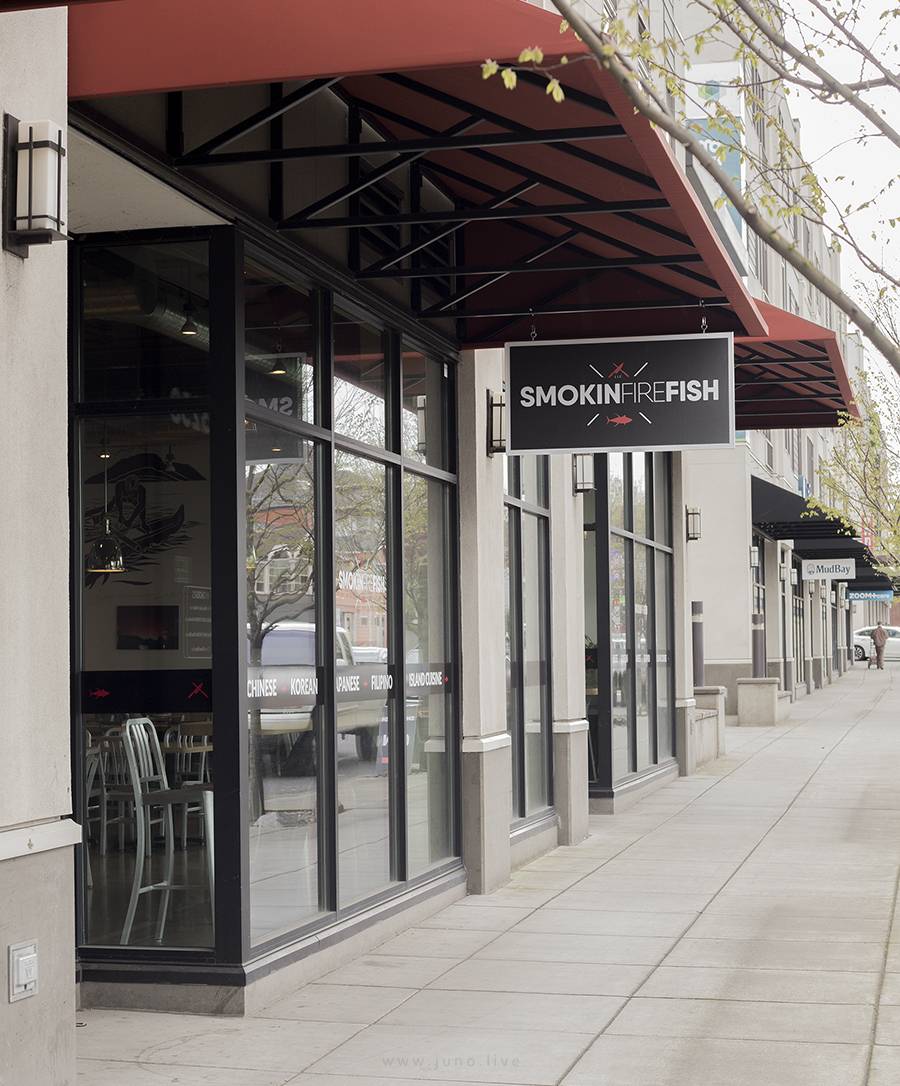 Smokin Fire Fish | restaurant | 3258 NE Broadway St, Portland, OR 97232, USA | 5032658200 OR +1 503-265-8200