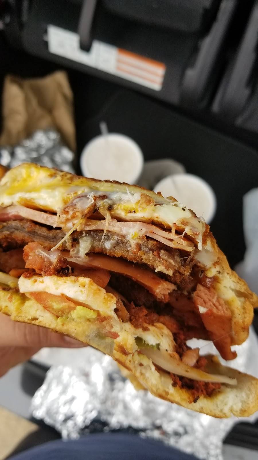 El Rincón Del DF | restaurant | 2900 Walnut Hill Ln #202, Dallas, TX 75229, USA | 2143500381 OR +1 214-350-0381