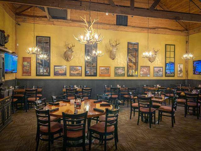 Chuck’s Steak House | restaurant | 9695 N Kings Hwy, Myrtle Beach, SC 29572, USA | 8434497611 OR +1 843-449-7611