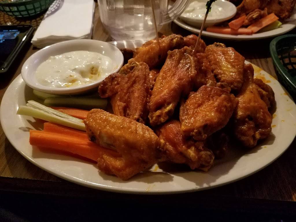 Snyder Bar and Grill | restaurant | 2067 Kensington Ave, Amherst, NY 14226, USA | 7168394846 OR +1 716-839-4846