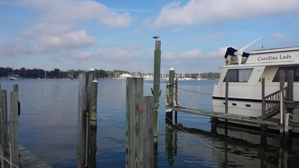 Chesapeake Yacht Club | restaurant | 4943 Hine Dr, Shady Side, MD 20764, USA | 4108671500 OR +1 410-867-1500