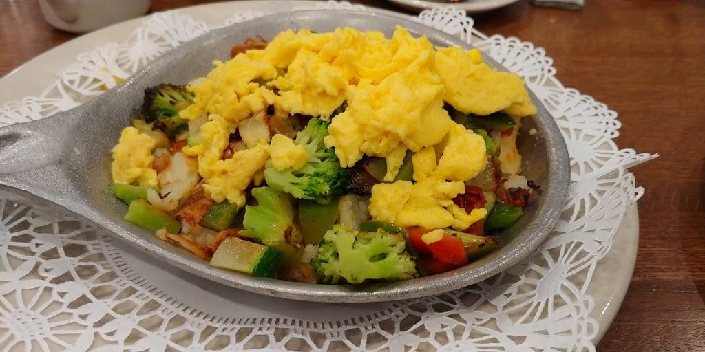 Pomegranate Cafe | restaurant | 55 S Commons Dr, Aurora, IL 60504, USA | 6306920000 OR +1 630-692-0000