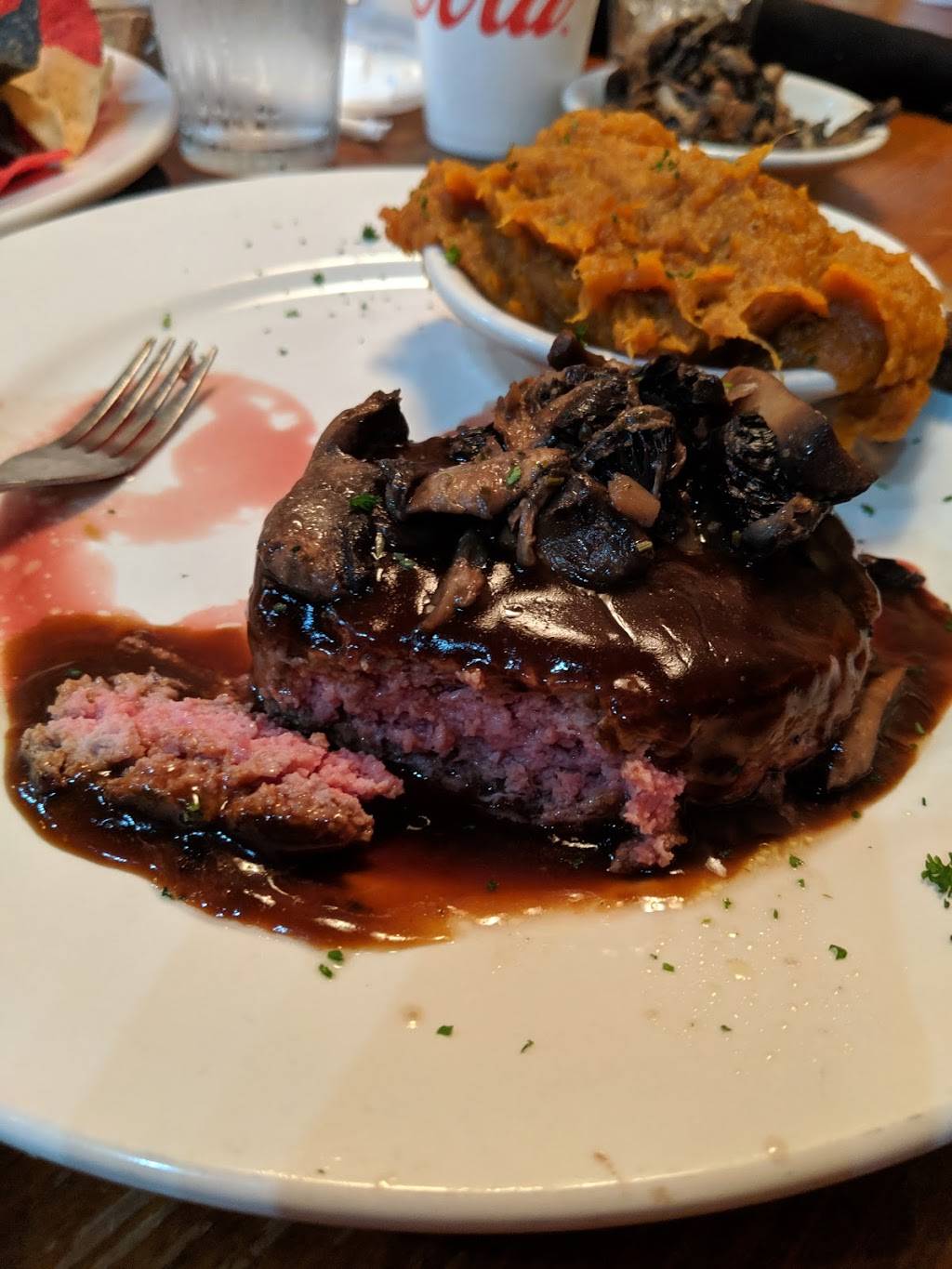 Saluda River Grill | restaurant | 1 Main St, Piedmont, SC 29673, USA | 8648457100 OR +1 864-845-7100