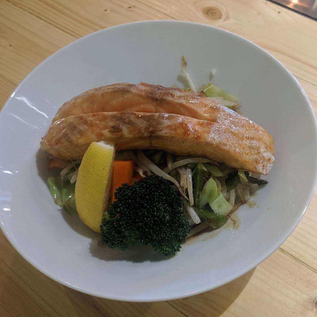 Bistro Isakaya | restaurant | 8178 Boulevard Champlain, LaSalle, QC H8P 1B4, Canada | 5143668808 OR +1 514-366-8808