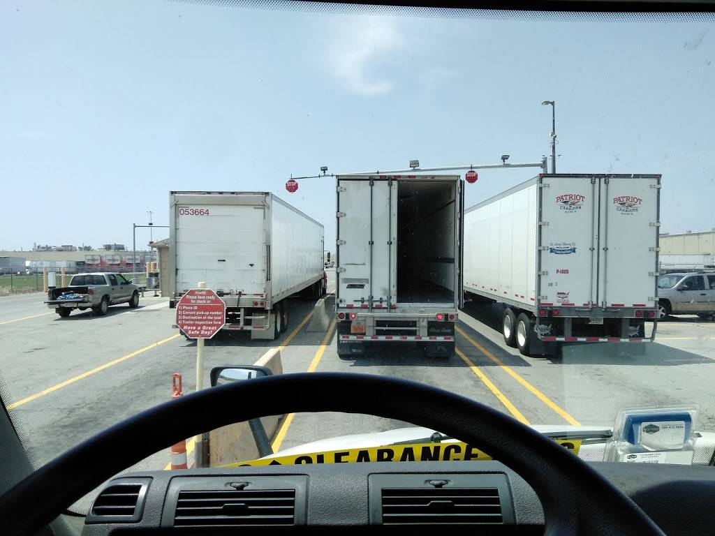 Pilot Travel Center | restaurant | 3600 Interchange Rd, Columbus, OH 43204, USA | 6143089195 OR +1 614-308-9195