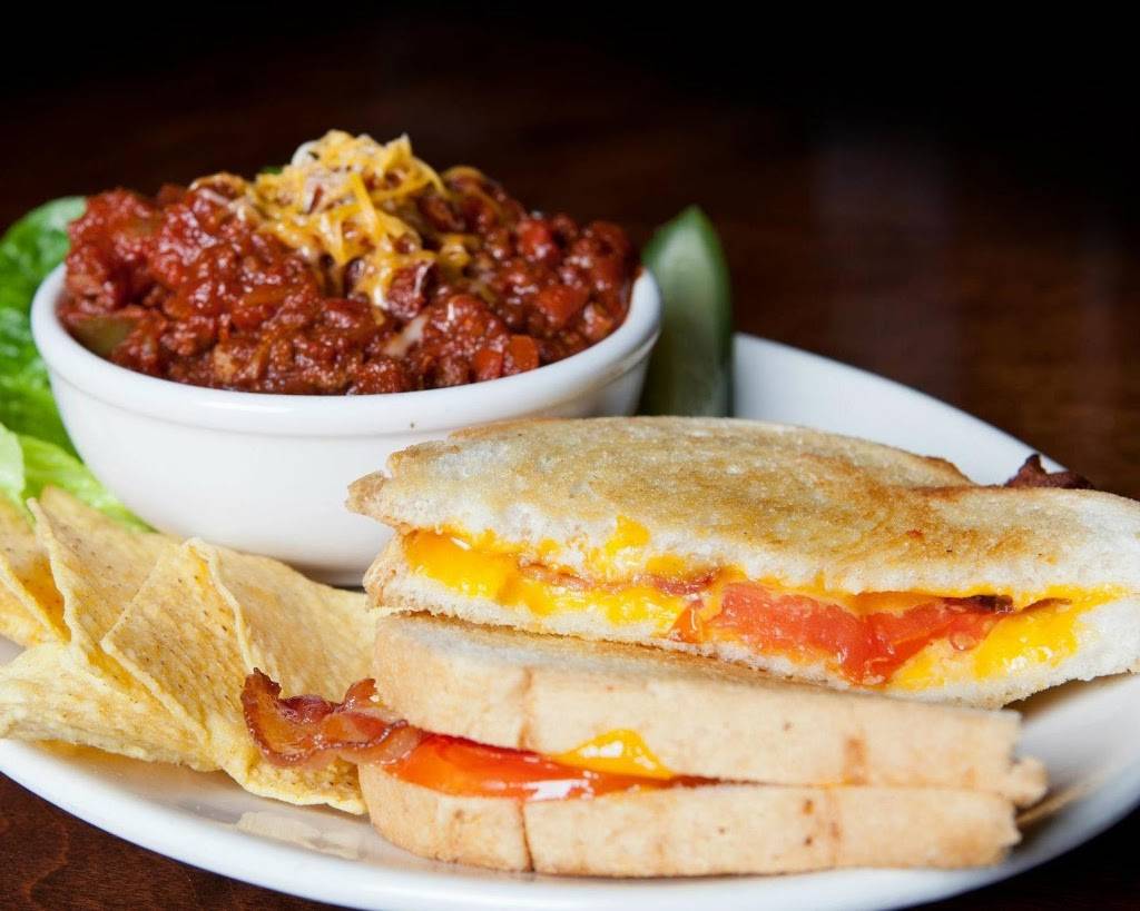 Diamond Billiards | restaurant | 13184 Midlothian Turnpike, Midlothian, VA 23113, USA | 8047948787 OR +1 804-794-8787