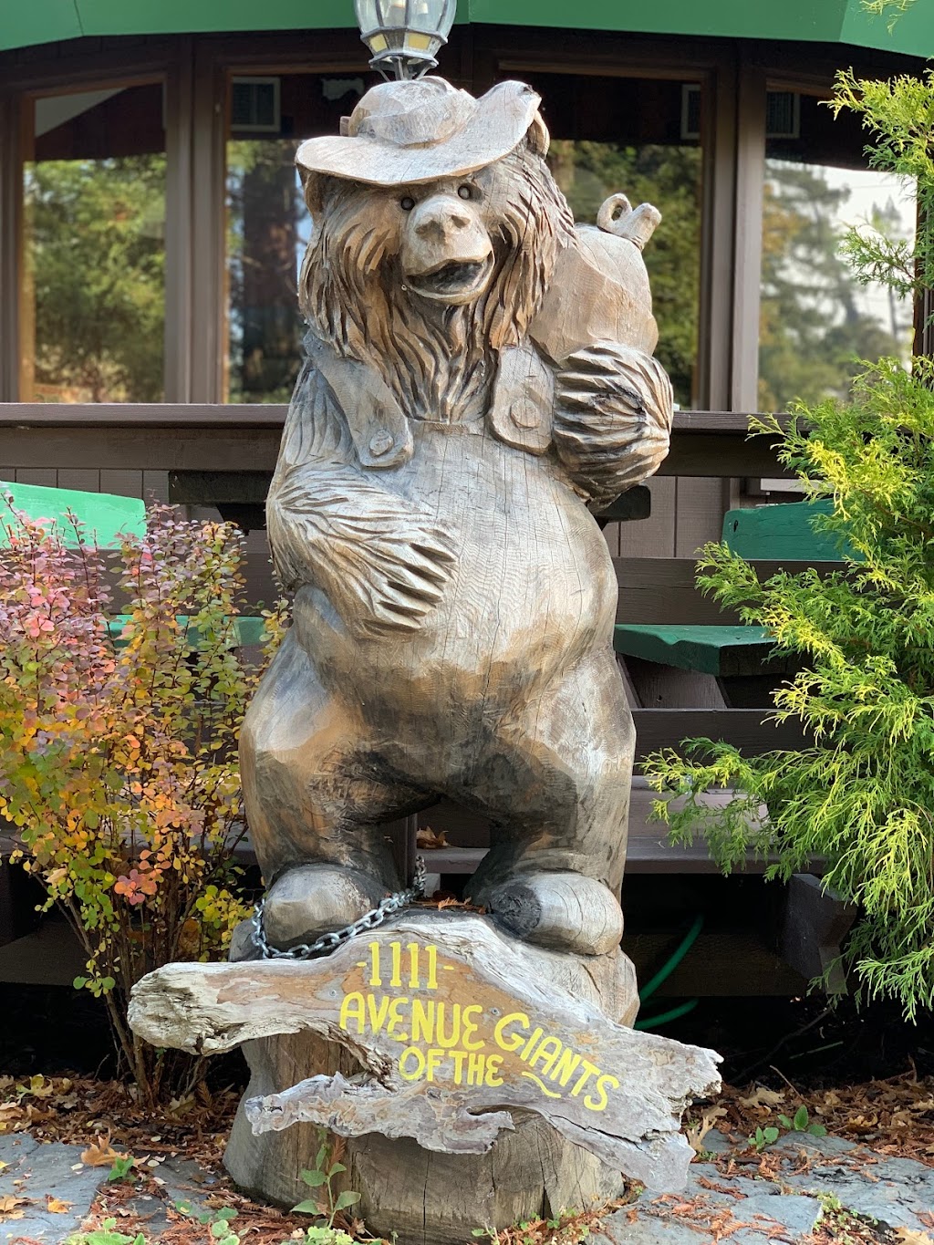 Chimney Tree Grill | restaurant | 1111 Avenue of the Giants, Phillipsville, CA 95559, USA | 7079232265 OR +1 707-923-2265