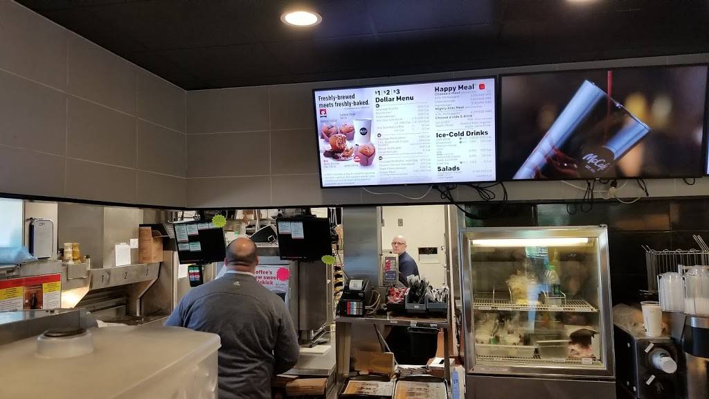 McDonalds | cafe | 4310 Stadium Dr, Kalamazoo, MI 49008, USA | 2693723028 OR +1 269-372-3028
