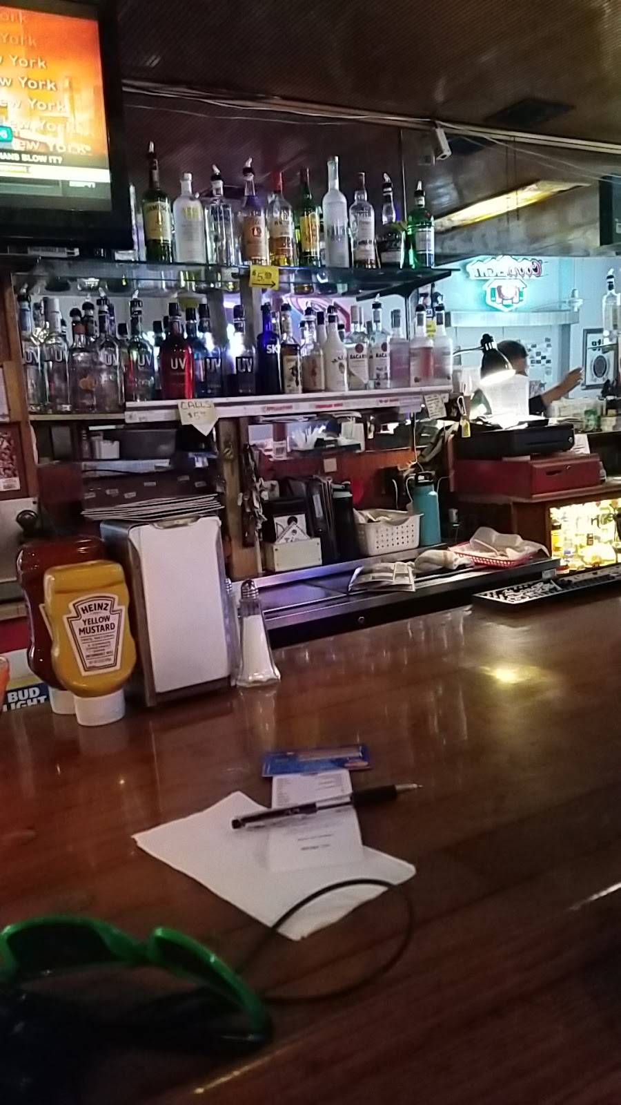 Kobis Bar & Grill | restaurant | 113 Oak St, Bonner Springs, KS 66012, USA | 9134225657 OR +1 913-422-5657