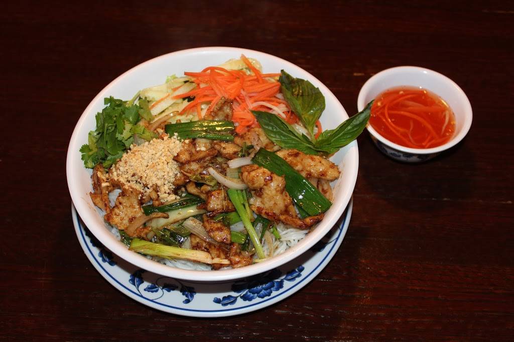 Pho-White Center | restaurant | 9642 16th Ave SW, Seattle, WA 98106, USA | 2064201685 OR +1 206-420-1685