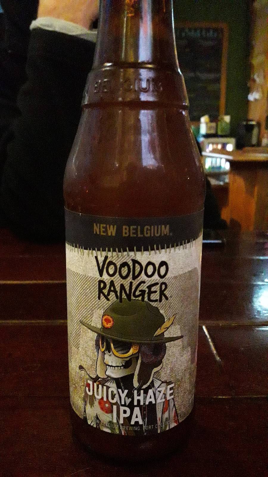 Bellas Sports Pub | restaurant | 134 Broadway St, Chico, CA 95928, USA | 5308935253 OR +1 530-893-5253