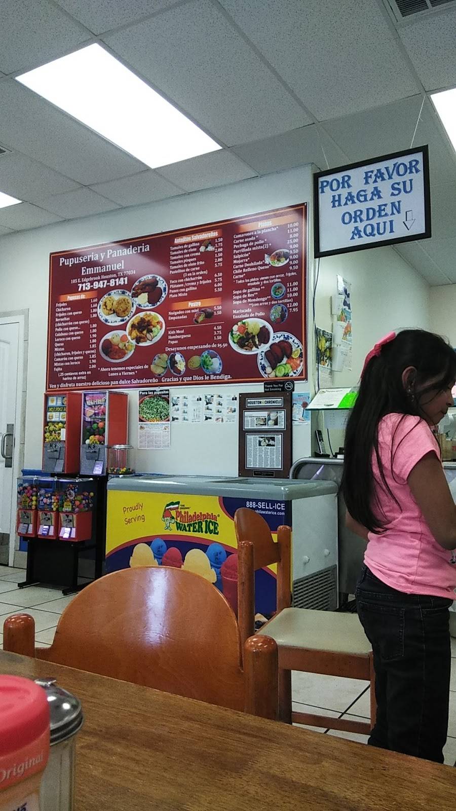 Pupuseria Y Panaderia Emanuel | restaurant | 105 E Edgebrook Dr #101, Houston, TX 77034, USA | 7139478141 OR +1 713-947-8141