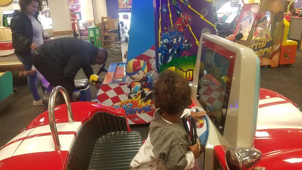 Chuck E. Cheese | restaurant | 1431 22nd St, West Des Moines, IA 50266, USA | 5152239430 OR +1 515-223-9430