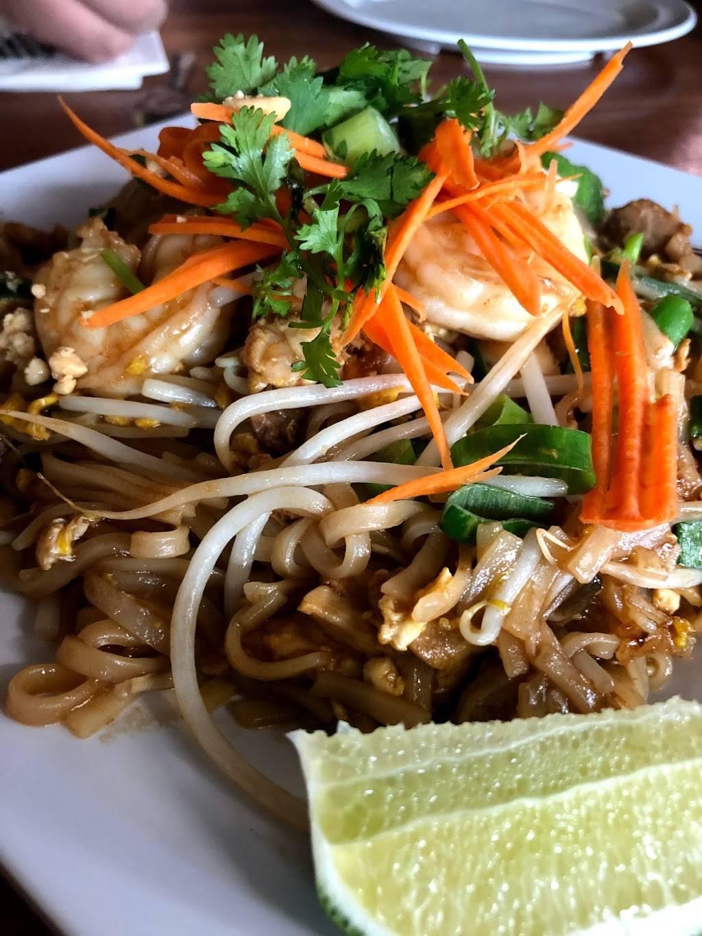 B & K Asian Kitchen | restaurant | 1276 N First St, Fresno, CA 93703, USA | 5592373918 OR +1 559-237-3918