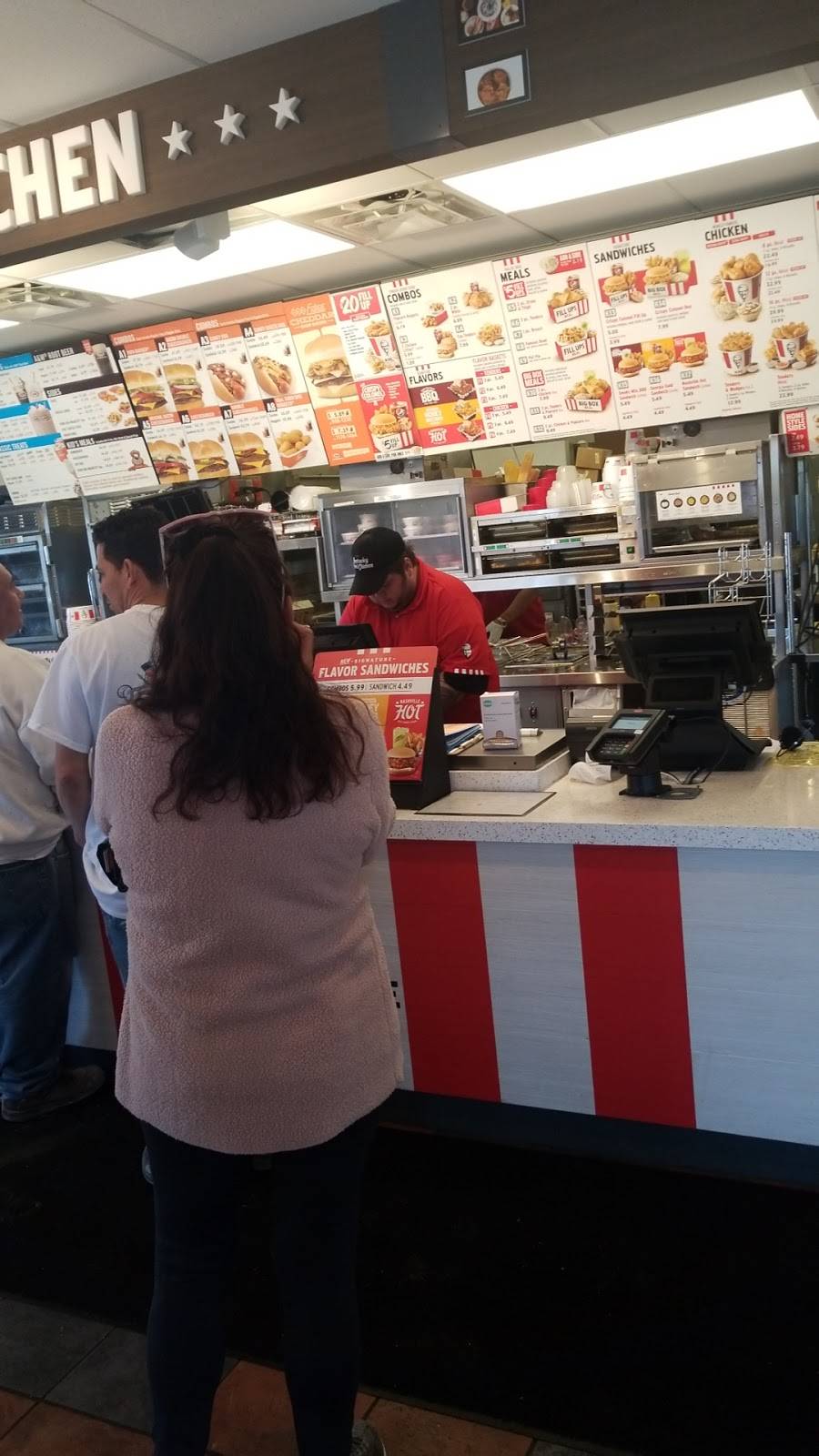 KFC | restaurant | 1960 E County Line Rd, Littleton, CO 80126, USA | 3037302988 OR +1 303-730-2988