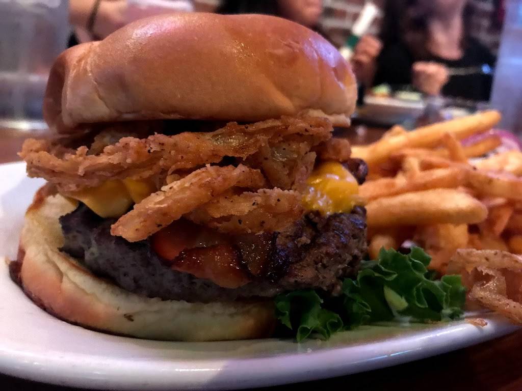 Carolina Ale House | restaurant | 2240 Walnut St, Cary, NC 27518, USA | 9198549444 OR +1 919-854-9444