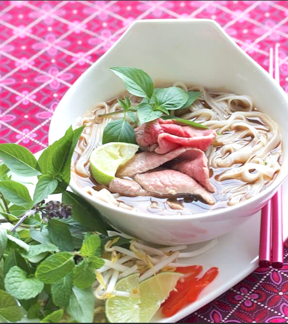 Pho Paris II | restaurant | 906 Washington St, Braintree, MA 02184, USA | 7814283298 OR +1 781-428-3298