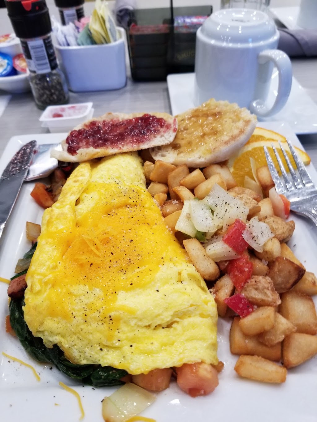 U-Turn Bar and Kitchen/Restaurant | restaurant | 7813 N Davis Hwy, Pensacola, FL 32514, USA | 8504721400 OR +1 850-472-1400