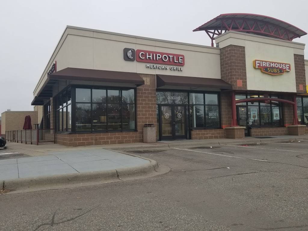 Chipotle Mexican Grill | restaurant | 2303 White Bear Ave, N Ste H, Maplewood, MN 55109, USA | 6517772155 OR +1 651-777-2155