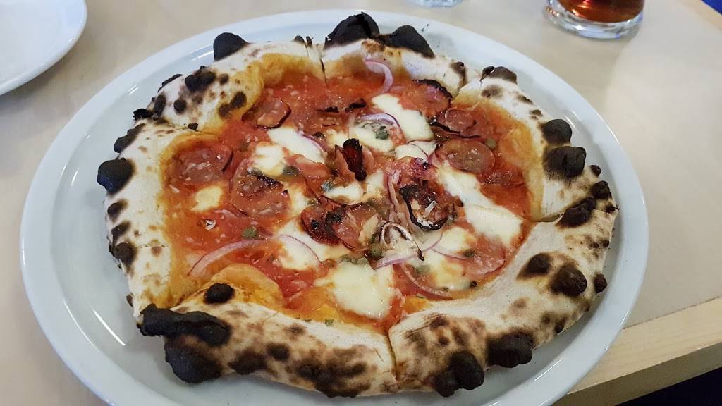 Pizzeria Madre | restaurant | 111 Wellington St, London, ON N6B 2K5, Canada | 5194324333 OR +1 519-432-4333