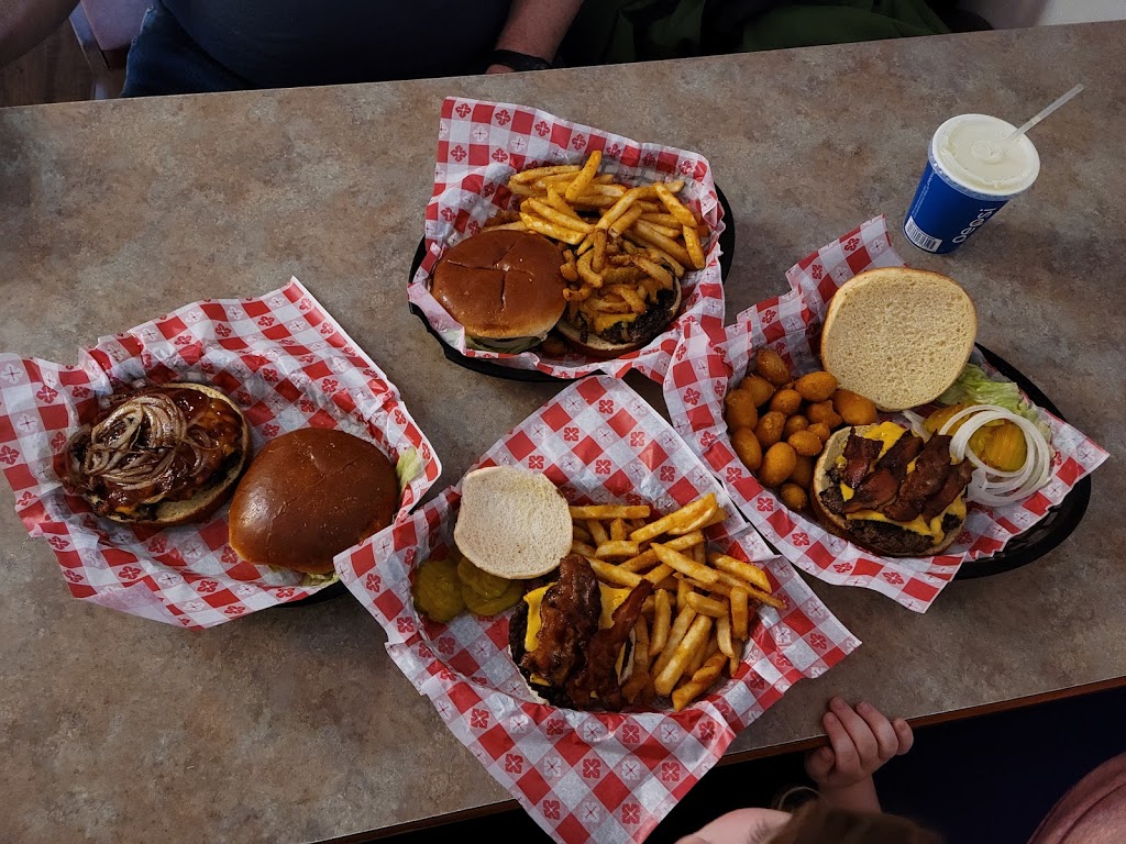 Harris Burgers | restaurant | 106 E Willow St, Harrisburg, SD 57032, USA | 6057671900 OR +1 605-767-1900