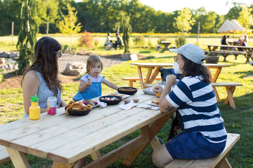 The Apiary | restaurant | 236 Lower Whitfield Rd, Accord, NY 12404, USA | 8452530389 OR +1 845-253-0389