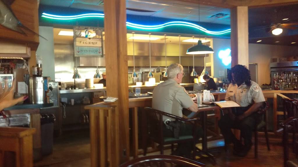 The Half Shell | restaurant | 7825 Winchester Rd, Memphis, TN 38125, USA | 9017376755 OR +1 901-737-6755