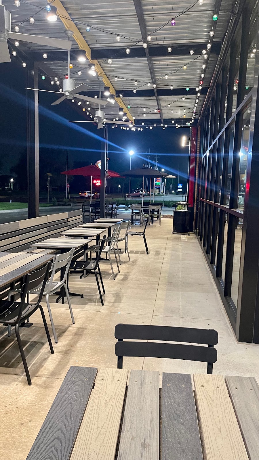 Raising Canes Chicken Fingers | restaurant | 140 W Airtex Blvd, Houston, TX 77090, USA | 2815043766 OR +1 281-504-3766