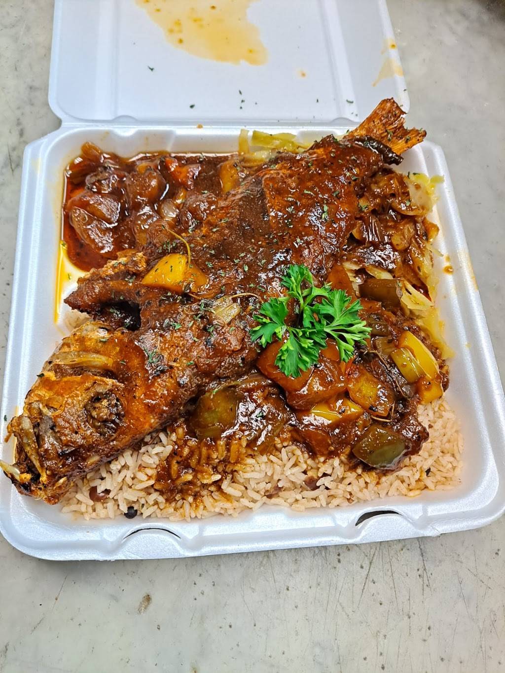 Lues Caribbean Cafe | restaurant | 432 Long Ln, Upper Darby, PA 19082, USA | 4844611547 OR +1 484-461-1547