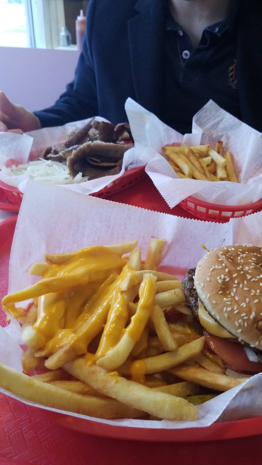 Mr Beefys | restaurant | 512 Northwest Hwy, Fox River Grove, IL 60021, USA | 8475164626 OR +1 847-516-4626