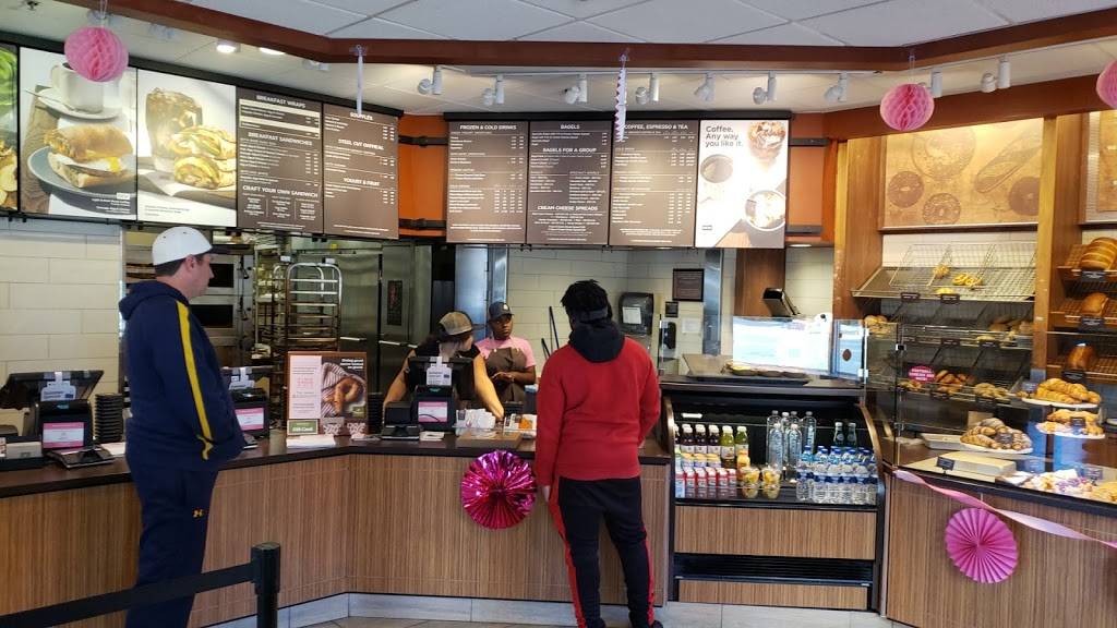 Panera Bread | restaurant | 684 S High St, Columbus, OH 43206, USA | 6144450411 OR +1 614-445-0411