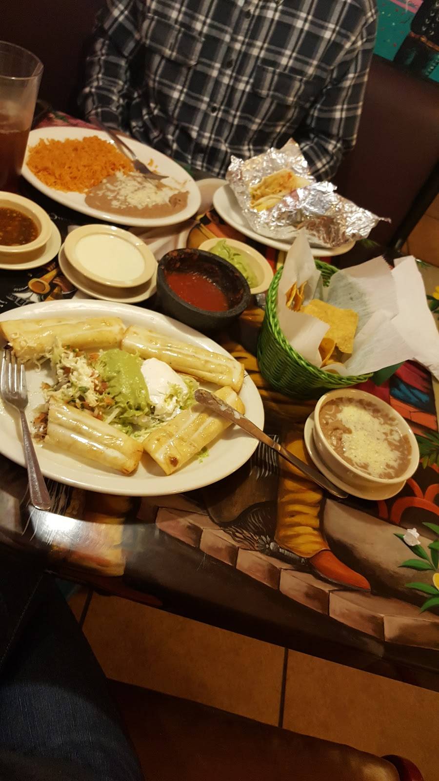 El Tapatio | restaurant | 211 Towne Dr, Elizabethtown, KY 42701, USA | 2709825205 OR +1 270-982-5205