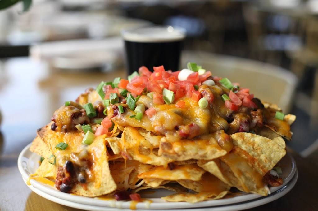 The Outlook at Nashoba Valley | restaurant | 79 Powers Rd, Westford, MA 01886, USA | 9786925700 OR +1 978-692-5700