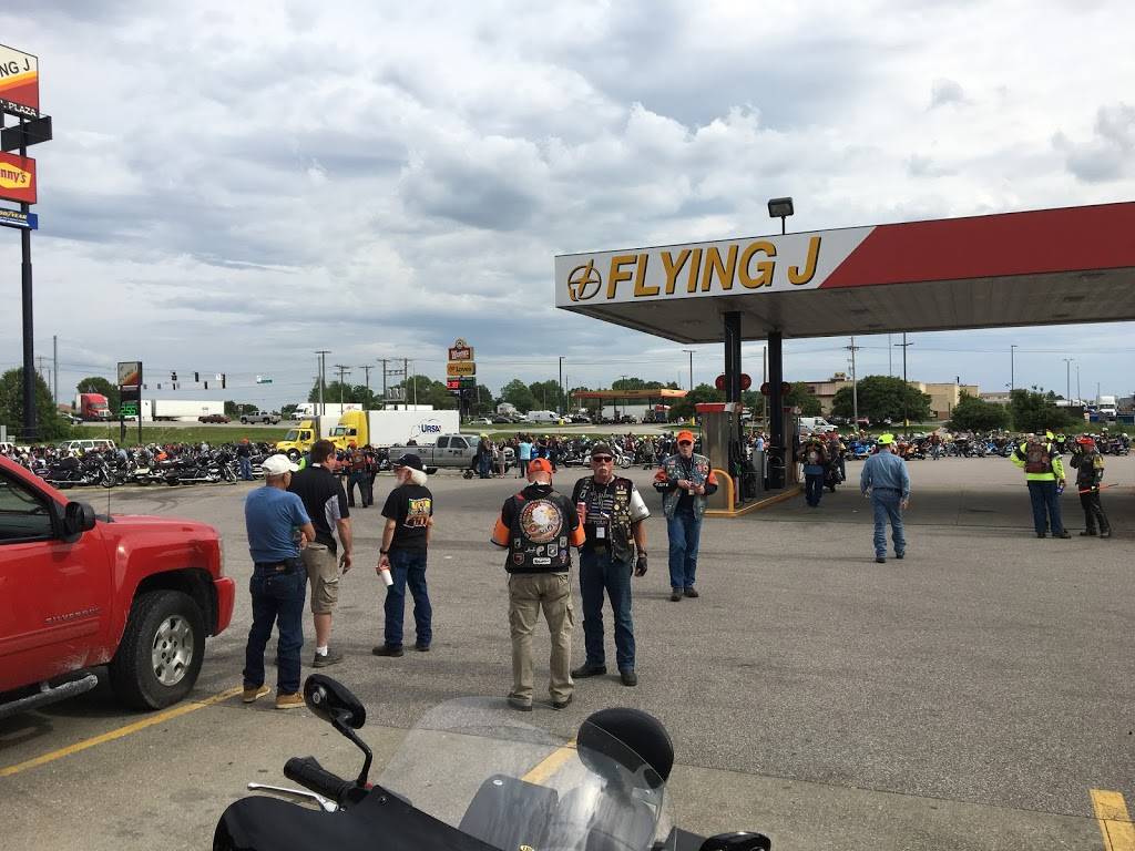 Flying J Travel Center | restaurant | 844 E 1250 S, Haubstadt, IN 47639, USA | 8127685304 OR +1 812-768-5304