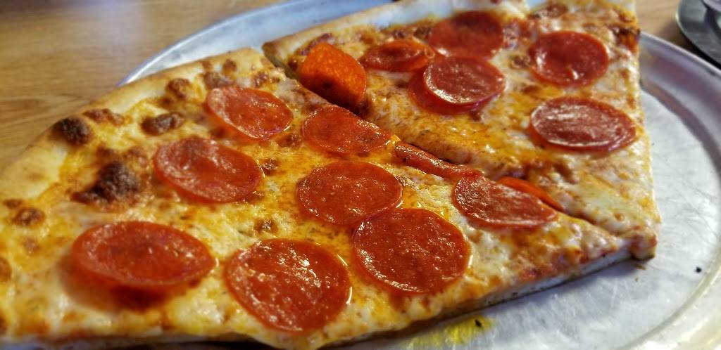 Franks Pizza | restaurant | 390 Tanyard Rd, Rocky Mount, VA 24151, USA | 5404837464 OR +1 540-483-7464