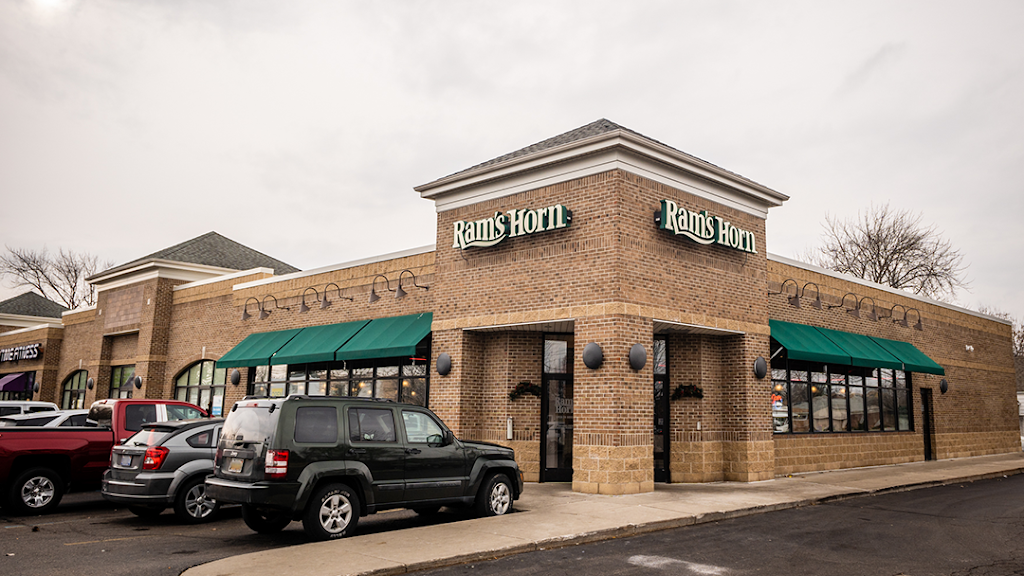 Rams Horn Fraser | restaurant | 31917 Utica Rd, Fraser, MI 48026, USA | 5862961744 OR +1 586-296-1744